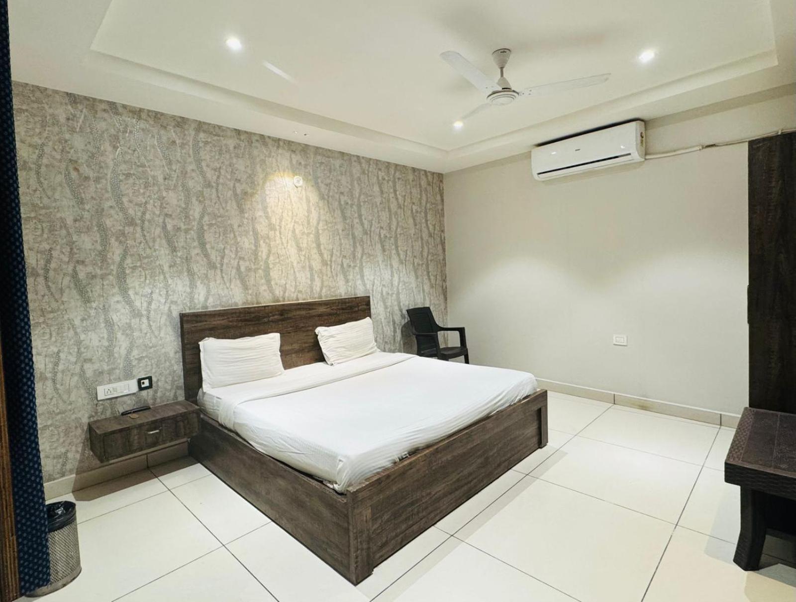 Hotel Pearl Inn Rudrapur Luaran gambar