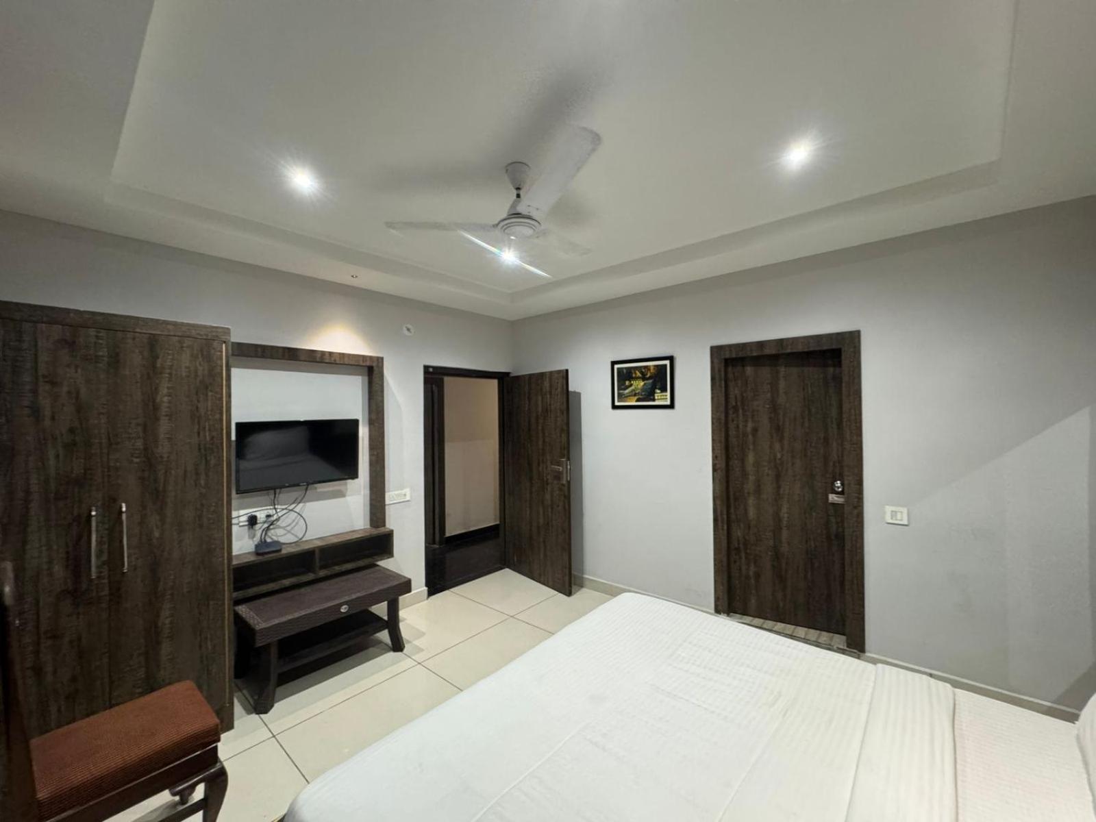 Hotel Pearl Inn Rudrapur Luaran gambar