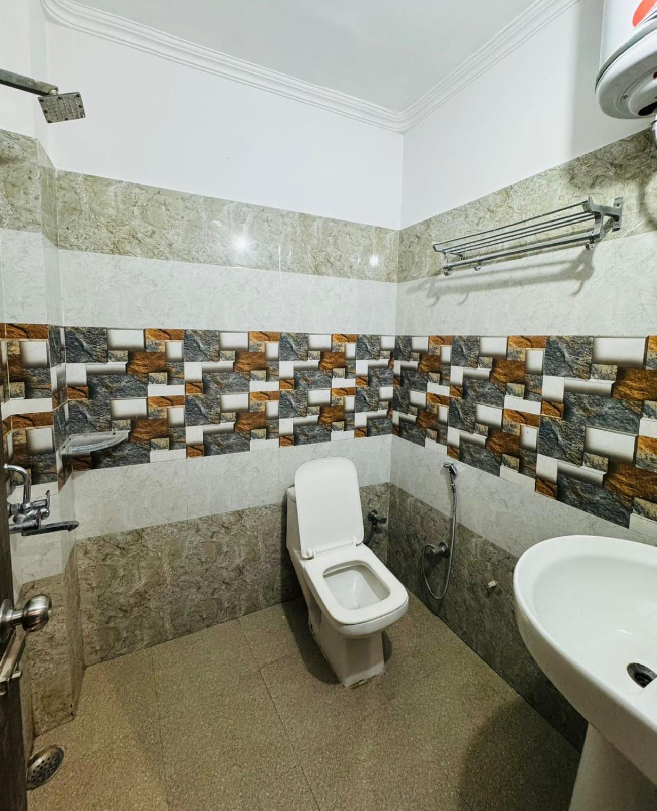 Hotel Pearl Inn Rudrapur Luaran gambar